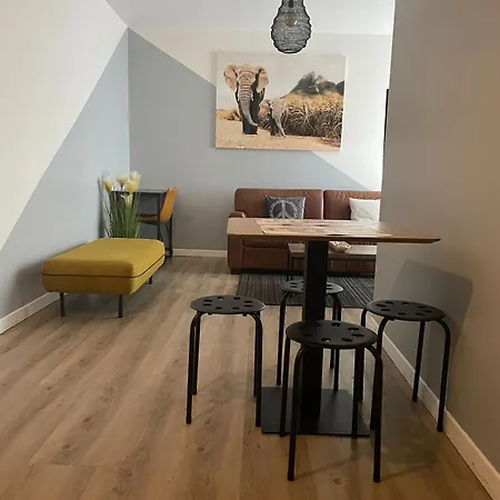 Apartment Confortable Proche De Paris - Balcon - Parking & Wifi