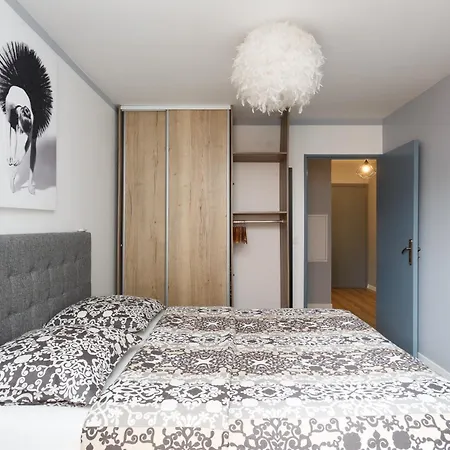 Confortable Proche De Paris - Balcon - Parking & Wifi Apartment Argenteuil